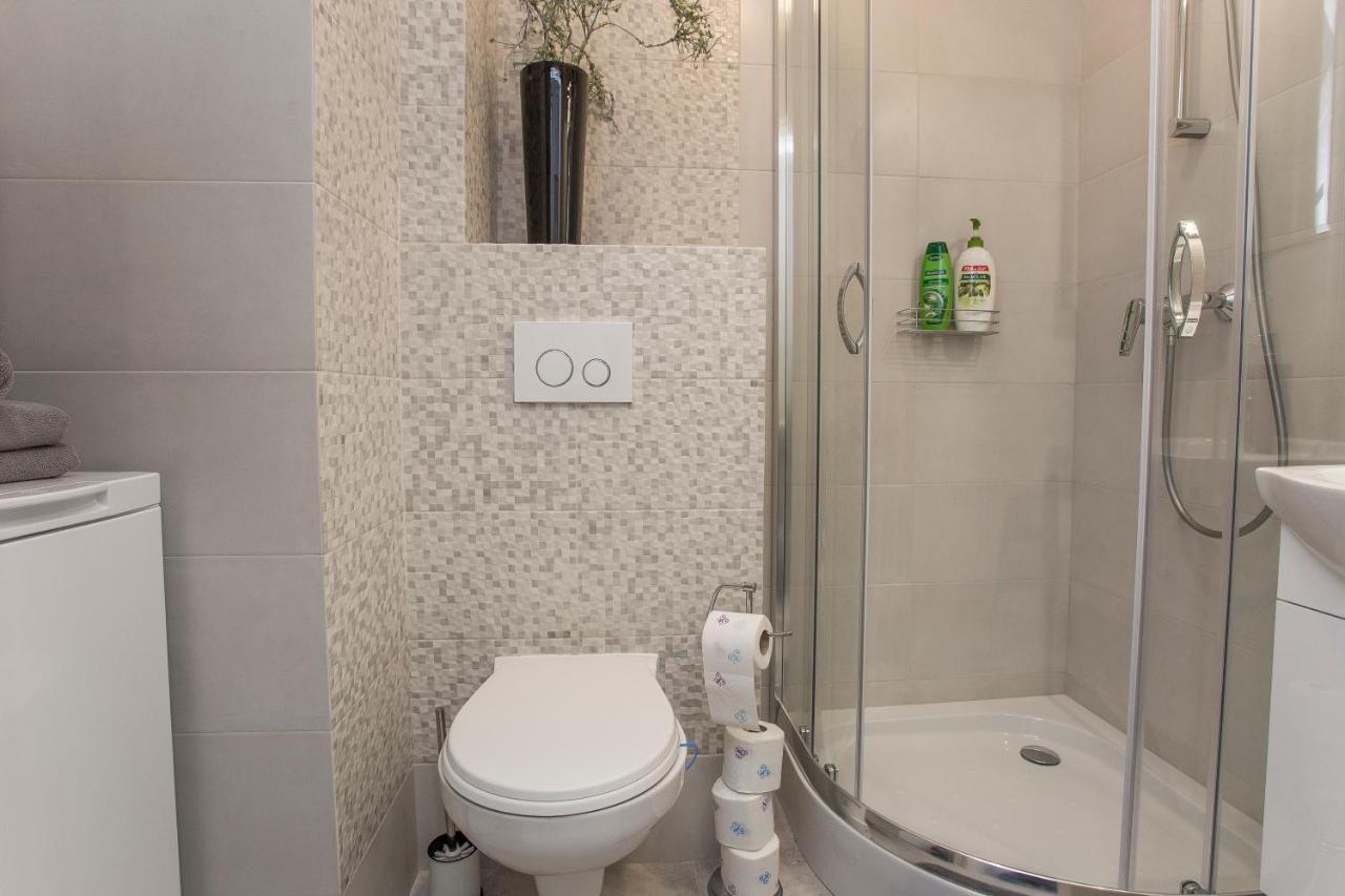 Cr Apartament Broniewskiego 15 ビャウィストク エクステリア 写真